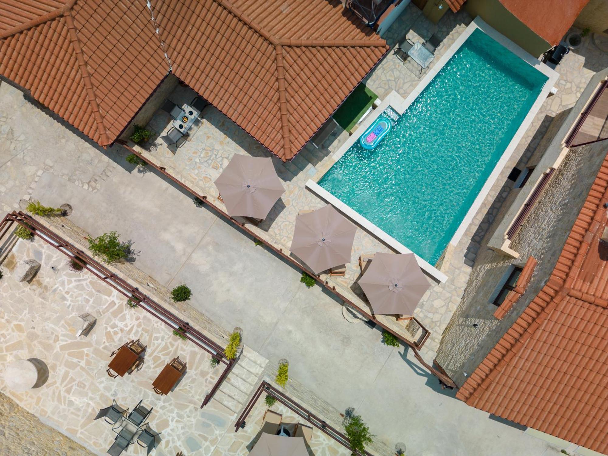 Draganigo Luxury Stone Houses 40 Min From Matala Ano Moulia Exterior photo